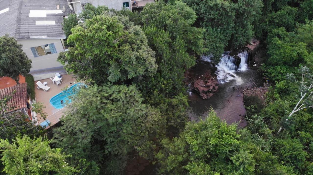 Cachoeira dos pássaros Foz do Iguaçu Exterior foto